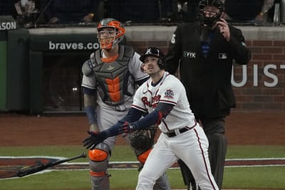 Houston Astros Marwin Gonzalez (9) at bat against the Miami