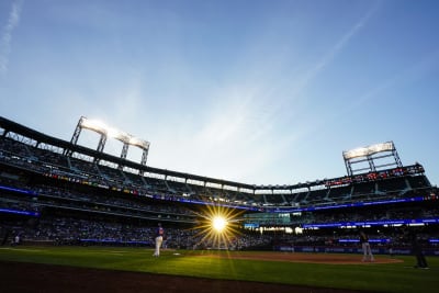 Mets honor Seaver with salute, jersey and dirt-smudged knee,  KSEE24