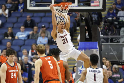 Why UVA basketball coach Tony Bennett turned down a raise