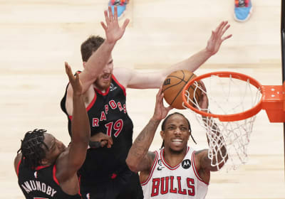 Eastern Conference's Paul George, of the Indiana Pacers, dunks the ball  during practice at the NBA All-Star Game in Toronto on Saturday, Feb. 13,  2016. (Chris Young/The Canadian Press via AP) MANDATORY