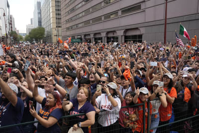 Astros World Series parade hat toss, a Houston tradition