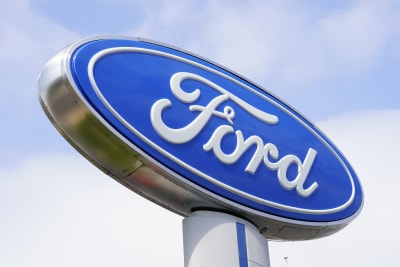 Ford sees $1.7 billion pretax hit due to pension plans in fourth quarter