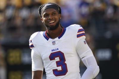 Damar Hamlin updates: Bills safety speaks to teammates, family after  breathing tube removed as recovery continues