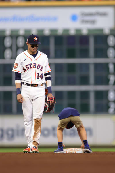 Cutest thing ever': Boy's base-stealing effort at Astros game awarded with  Jose Altuve, Mauricio Dubon help, epic online reactions