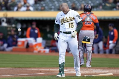 Monday night's A's game in Oakland had smallest crowd since 1979