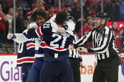 Tyler Bertuzzi scores four, but Red Wings squander late lead, lose to  Lightning in OT 