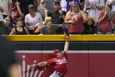 Reds' Pham and Giants' Pederson in pregame altercation