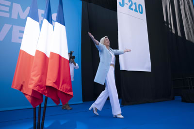 Far-right Le Pen campaigns as French 'voice of the people