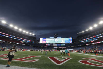 Patriots-Packers preseason game suspended after rookie Isaiah Bolden  suffers head injury - The Boston Globe