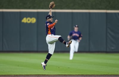 Yordan Alvarez homers again, Astros top Mariners 4-2, lead ALDS 2-0