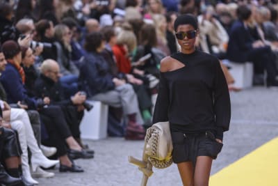 Paris Fashion Week SS24 Highlights: stars go shopping at Stella McCartney's  sustainable market 