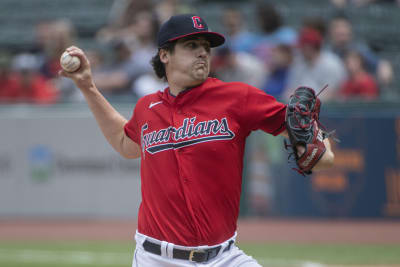 Quantrill stays unbeaten at home, Guardians down Royals 5-3