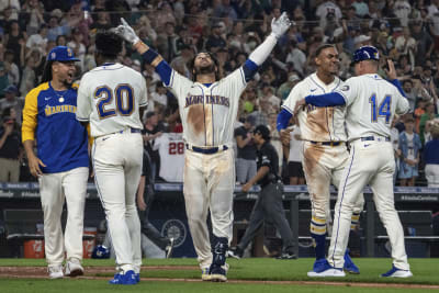 Mariners clinch first postseason berth since 2001 on walkoff home run