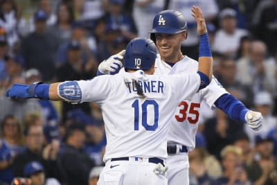 Trea Turner extends hitting streak to 26 games as Dodgers beat