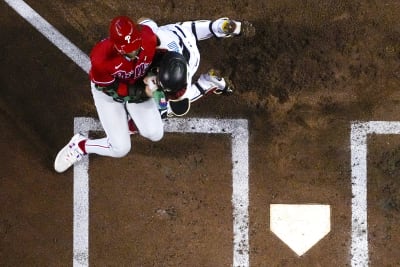 Gabriel Moreno Has Entered the Catcher Gold Glove Conversation - Sports  Illustrated Arizona Diamondbacks News, Analysis and More