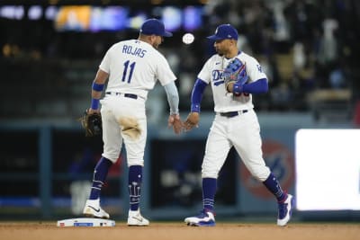 Urquidy strikes, Altuve crushes as Astros tie World Series 1-1