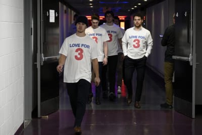 Washington Capitals to wear green jerseys Friday during warmups to