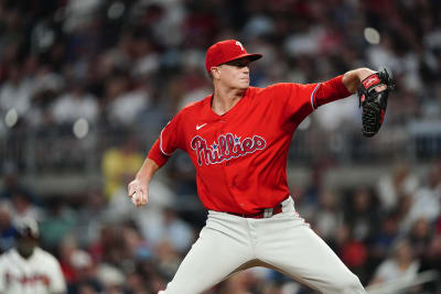 Huascar Ynoa of the Atlanta Braves delivers the pitch in the first