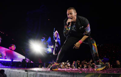 Will <3  Coldplay, Champion, Onstage