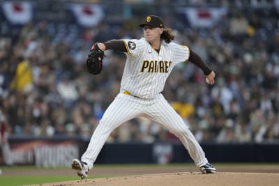 The Diamondbacks' dark gray baseball uniforms are spectacular