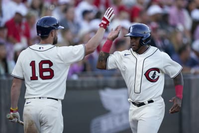 Smyly stars as Cubs beat Reds in 2nd 'Field of Dreams' game - ABC7 Chicago