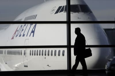 Holiday travel: Delta CEO says no pilot strike during high-demand