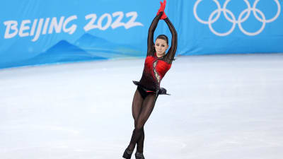 Winter Olympics: Russian figure skater Kamila Valieva finishes fourth after  error-filled performance - Chicago Sun-Times