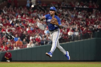 Pujols hits 3-run homer as Cardinals beat Blue Jays 6-1