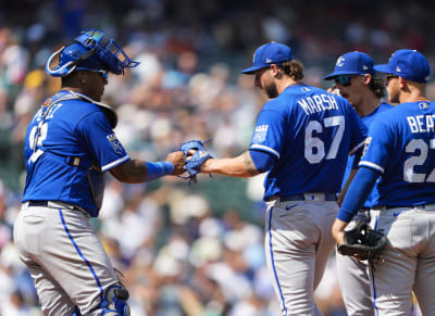 Salvador Perez hits his 200th homer as a catcher as the Royals