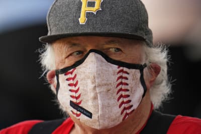 Cubs manager Ross positive for virus, Chicago tops Pirates