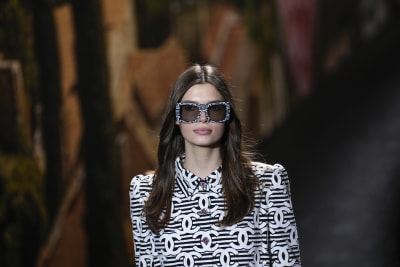 9 Global Ambassadors of Chanel in 2023 — KOLOR MAGAZINE