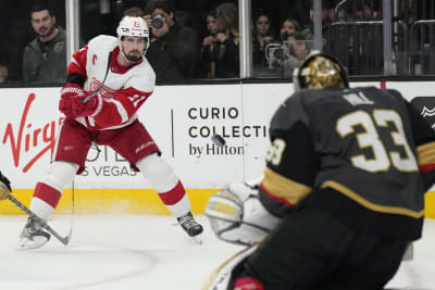 Vegas lands first punch in 5-2 win over Florida Panthers in Game 1