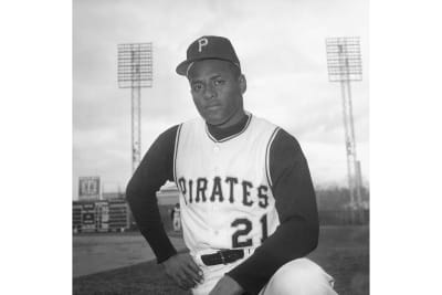 Roberto Clemente Pittsburgh Pirates Alternate Black Baseball Player Je —  Ecustomily