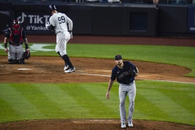 Rivalry renewed: Red Sox stop slide in Bronx, beat Yanks 5-2