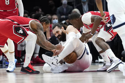 Morant scores career-high 46, Grizzlies beat Bulls 116-110