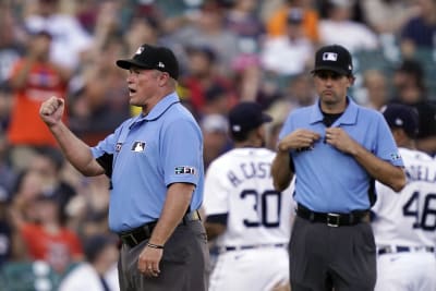 MLB umpires to use microphones to announce replay review decisions