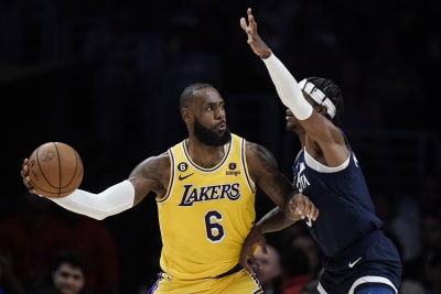 LeBron James will join this list of NBA players with numbers retired by  multiple teams – NBC Los Angeles