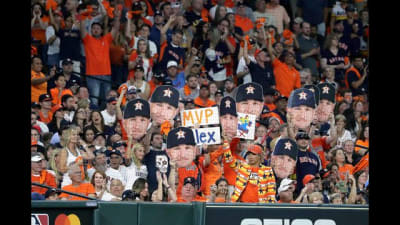 Cheering fans greet World Series champion Houston Astros