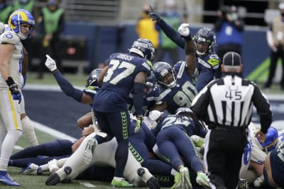 Look: Rams celebrate NFC West title in locker room after win