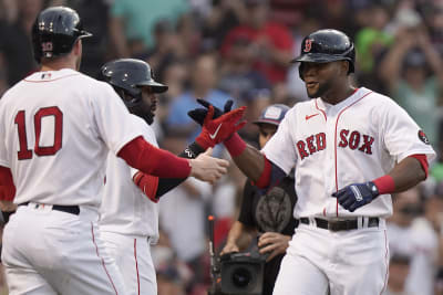 Red Sox score 9 straight, rally past Yanks 11-6 for split