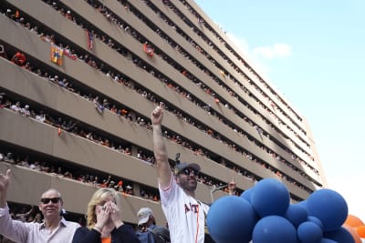 Fans celebrate Houston Astros' World Series win with parade National News -  Bally Sports