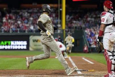 Funny moment between Juan Soto and Rhys Hoskins