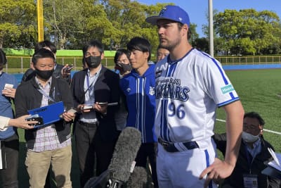 Trevor Bauer picks up 4-1 victory in debut with Yokohama