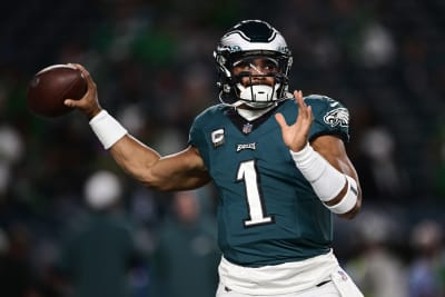 Jalen Hurts runs for 2 TDs, throws for a score; Eagles hold off  fumble-prone Vikings 34-28