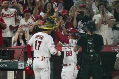 Ohtani hits the longest home run of his MLB career (493 feet) to