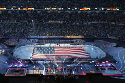 Nashville Predators vs Tampa Bay Lightning in NHL Stadium Series photoss