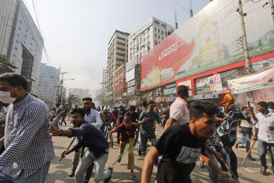 Police and opposition party supporters clash in Bangladesh