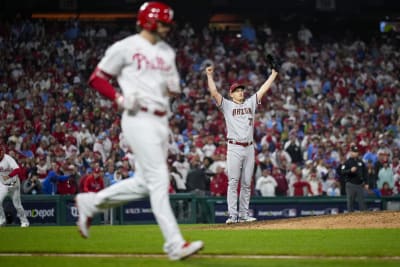 WATCH: Bryce Harper, Rhys Hoskins raise the Phillies' 2022 NL championship  banner