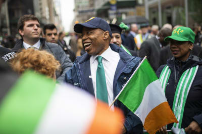 New York City St. Patrick's Day Parade returns, turns pandemic blues to  Irish green - ABC7 New York