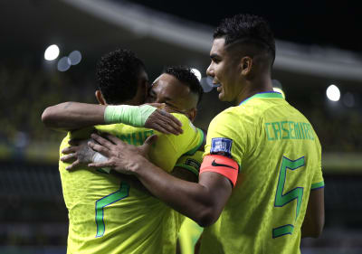 Neymar Jr. breaks Pelé's all-time scoring record for Brazil